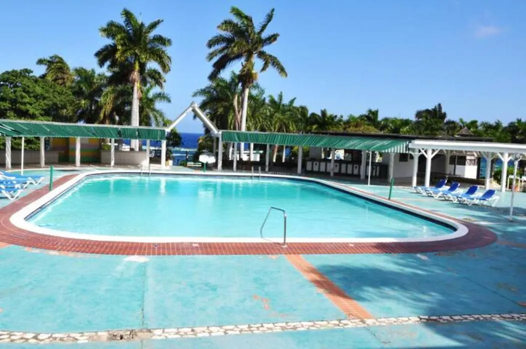 Aparthotel Seacastles By The Beach/Pool Montego Bay