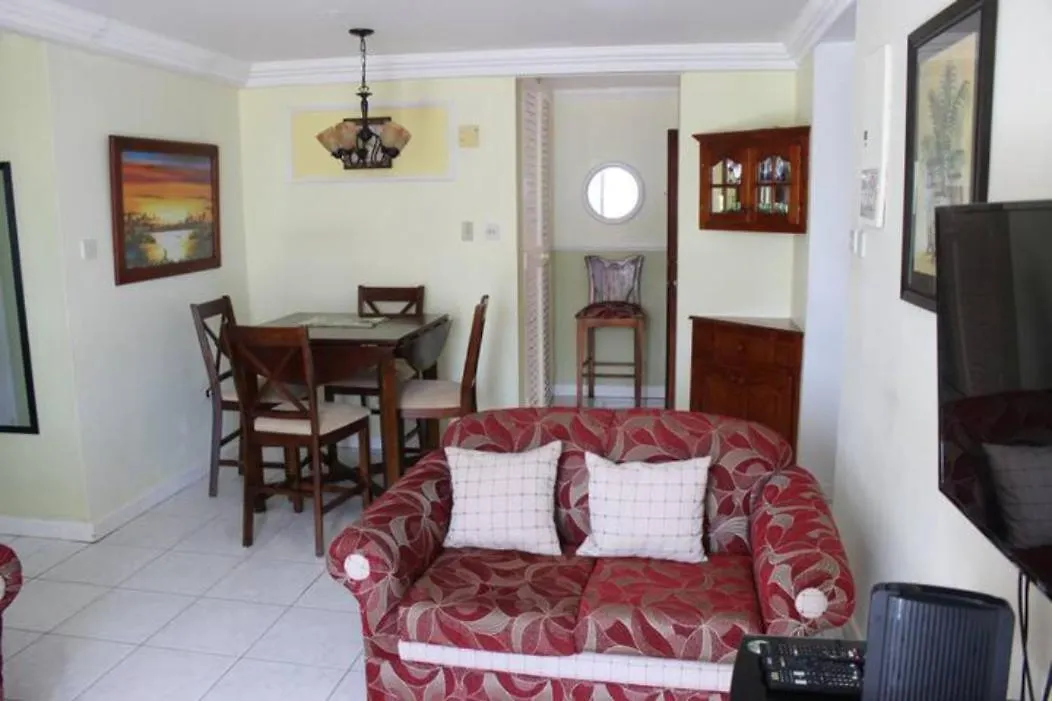 Seacastles By The Beach/Pool Montego Bay