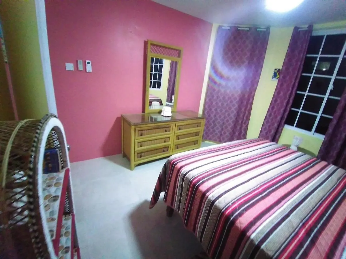 Aparthotel Seacastles By The Beach/Pool Montego Bay Jamaica