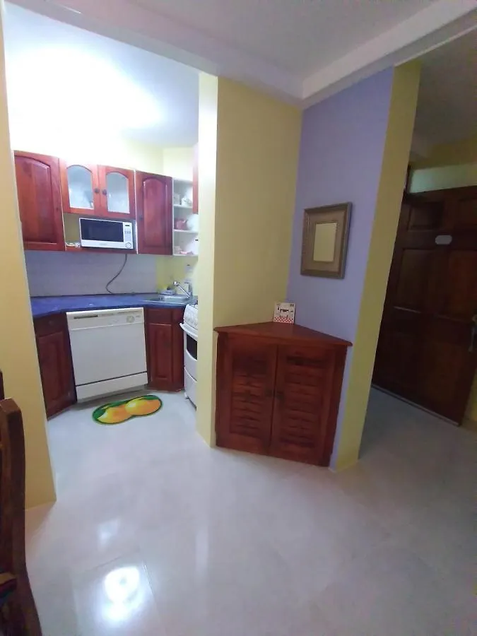 Aparthotel Seacastles By The Beach/Pool Montego Bay Jamaica