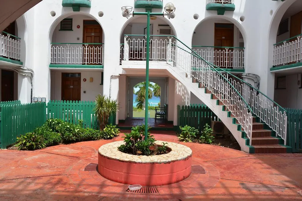 Aparthotel Seacastles By The Beach/Pool Montego Bay