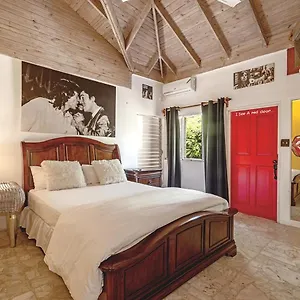 Hospitality Expert Jagger - Tour Pool Bar Inn Montego Bay