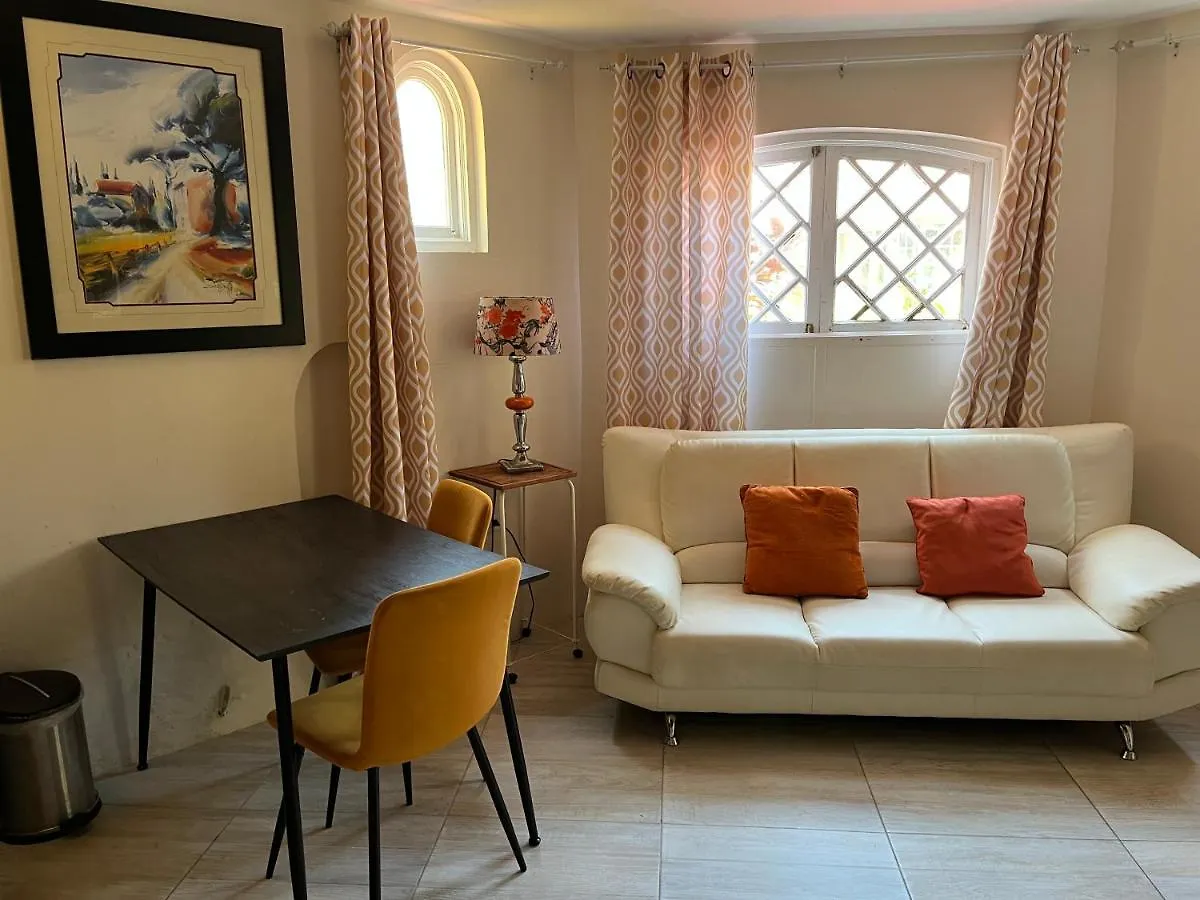 Aparthotel Seacastles By The Beach/Pool Montego Bay Jamaica